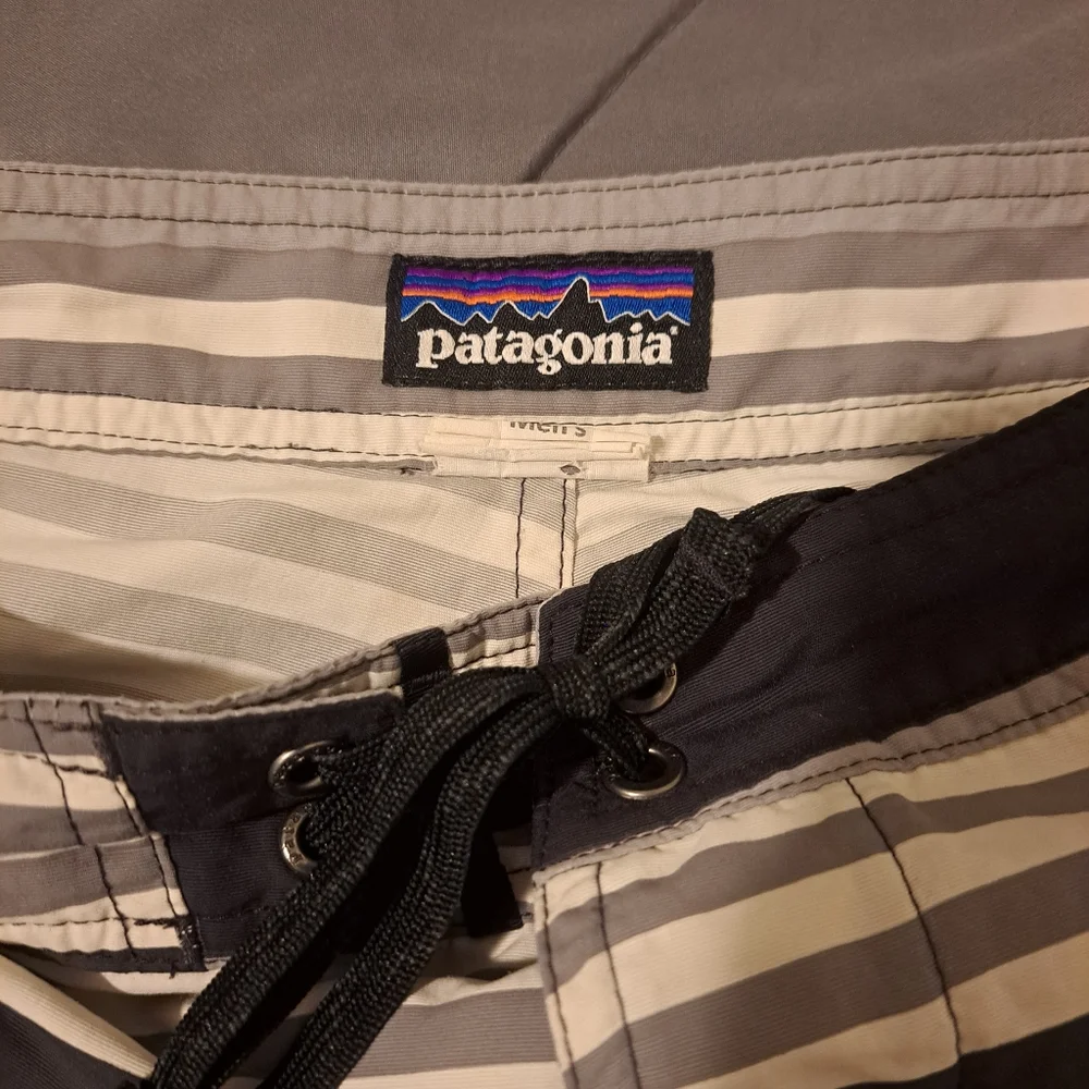 Patagonia wavefarer striped
